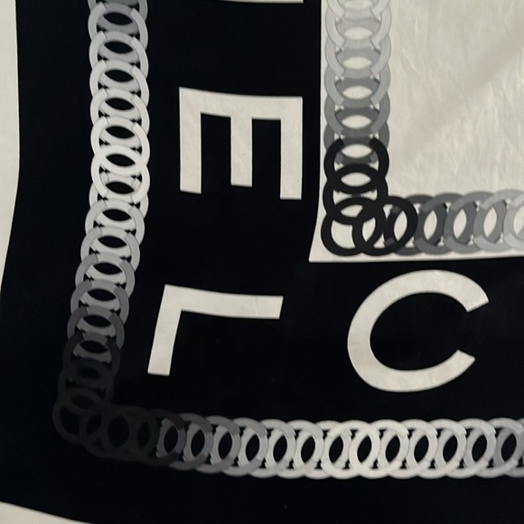 CHANEL Silk Monochrome Logo CC Chain Print Scarf - Picture 6 of 9